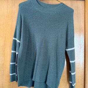 American Eagle Outfitters sweater